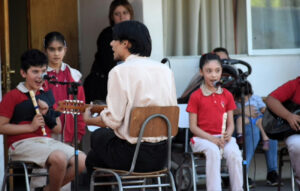 "La magia ocurre cuando nuestras voces e instrumentos se encuentran en una sola melodía."